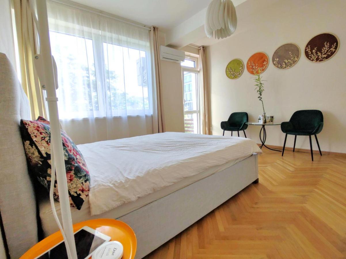 Big Stay - 4 Bedroom, 2 Bathroom Central Apartment With Ac Bratislava Bagian luar foto