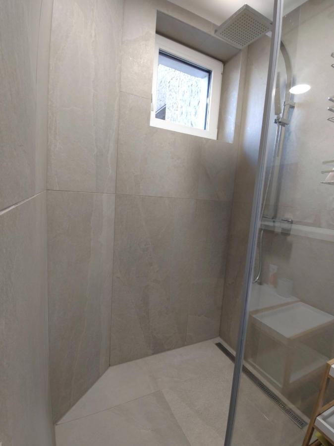 Big Stay - 4 Bedroom, 2 Bathroom Central Apartment With Ac Bratislava Bagian luar foto